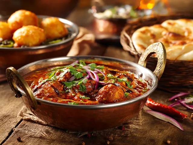 Moms Kitchen ( Migsun Twiinz Eta 2 Greater Noida )